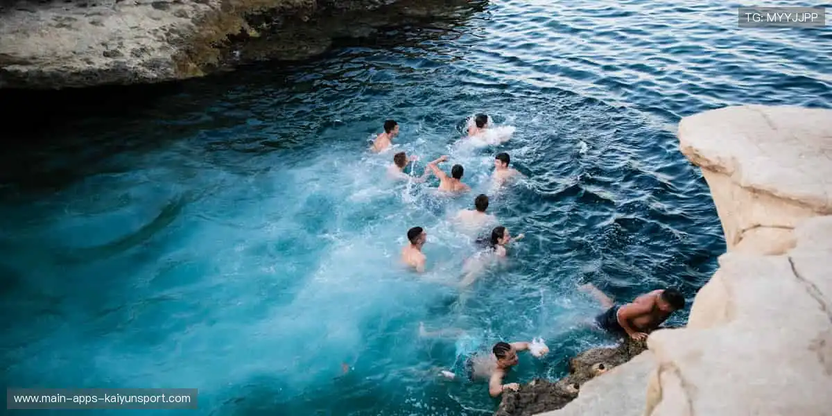 🎁精选周边，品质如金，让你的运动精神永不褪色！👕